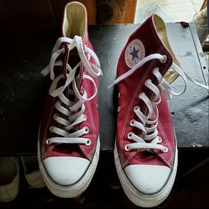 Maroon Hightop converse
